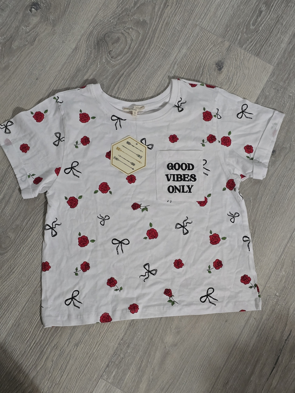 Good Vibes Only White Rose Print Short Sleeve Tee